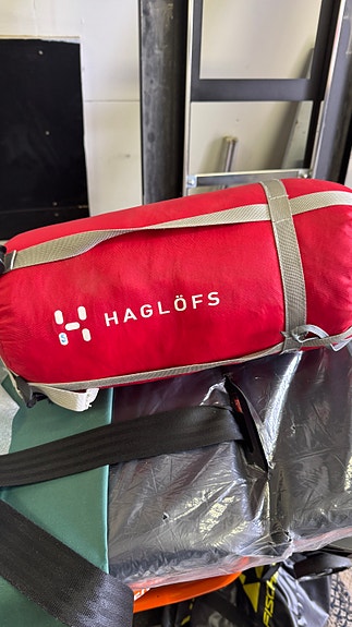 Haglöfs makuupussi 150 cm punainen
