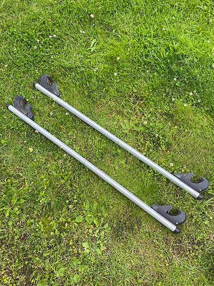 Kattotelineet autoon