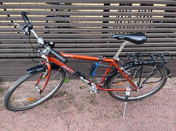 VARATTU: Myydään 26" pienirunkoinen Meridan miesten pyörä
