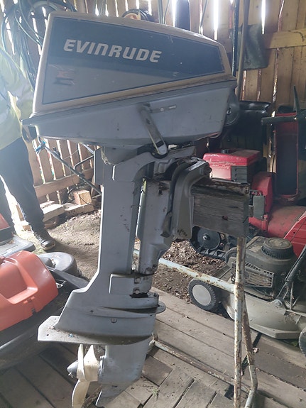 Evinrude 4 Deluxe perämoottori