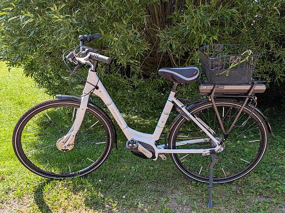 Tunturi Ecity sähköpyörä 28" 7-vaihteinen