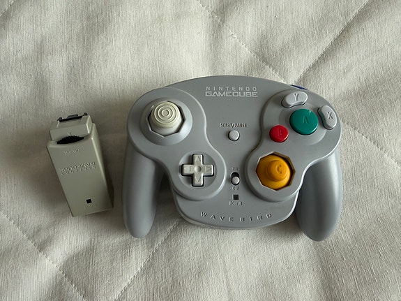 Nintendo GameCube WaveBird -langaton ohjain