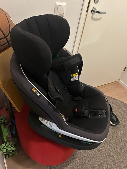 BeSafe iZi Modular i-Size turvaistuin ja telakka, isofix