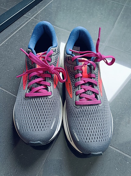 Brooks Ghost juoksukengät