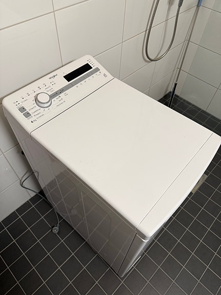 Whirlpool päältä täytettävä pesukone valkoinen
