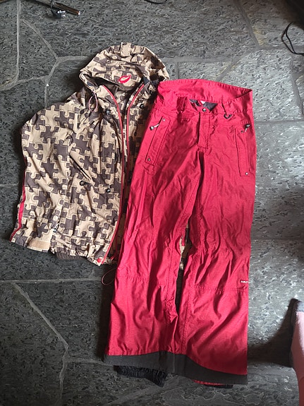 Halti kuoritakki ja lasketteluhousut S