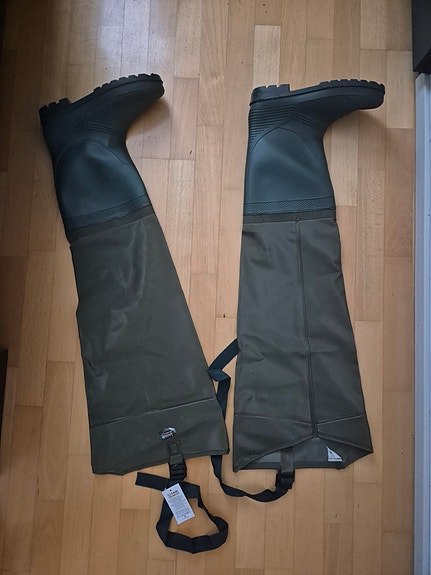 Kahluusaappaat koko 44-45
