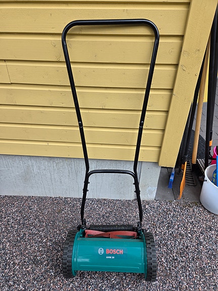 Bosch käsikäyttöinen ruohonleikkuri