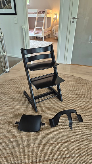 Stokke Tripp Trapp syöttötuoli musta