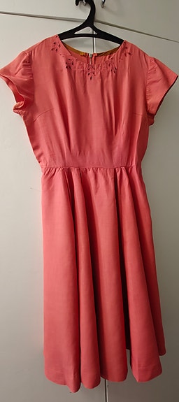 Aito 50-luvun vintage kellomekko S-koko