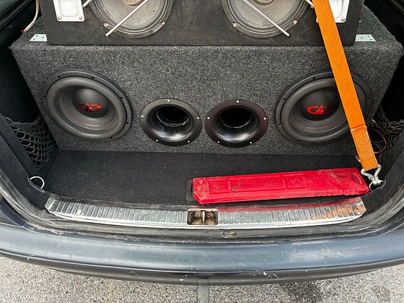 Subbari 2x10 DD audio+1.5Kw vahvistin