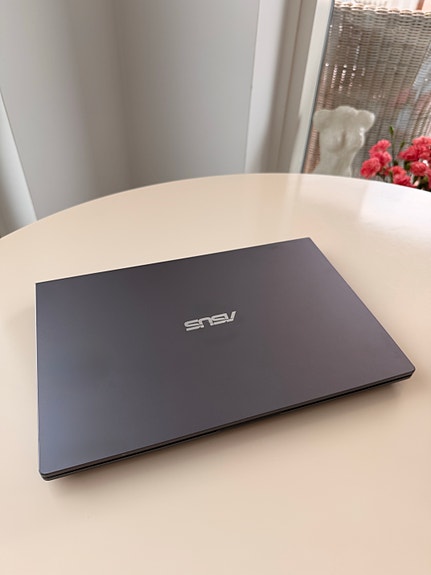 Asus VivoBook 14