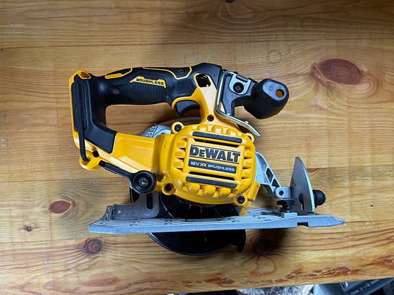DeWalt XR DCS565N akkupyörösaha