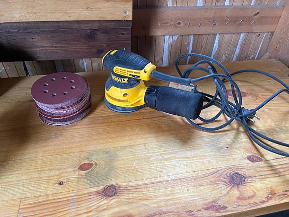 DeWalt epäkeskohiomakone