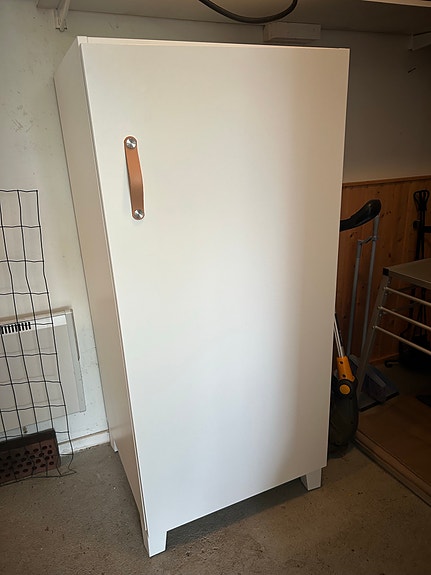 Ikea kaappi/pyykkikaappi bestå