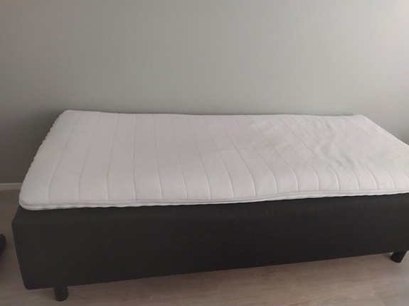 Isku sänky 90x200cm