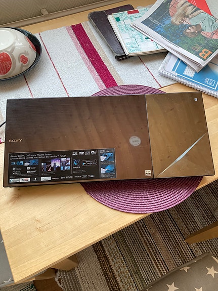 Sony Blu-ray / DVD kotiteatterijärjestelmä