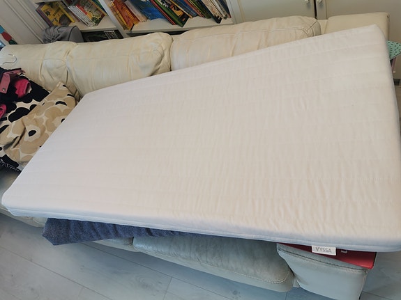 Ikea VYSSA lasten patja valkoinen
