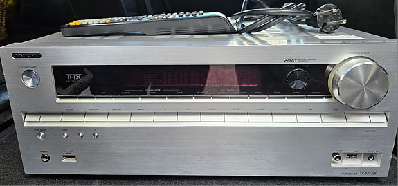 Onkyo viritinvahvistin