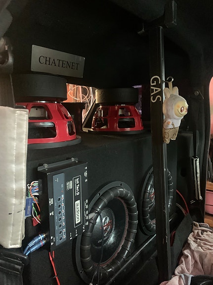 Myydään subwoofer kotelo 4x12