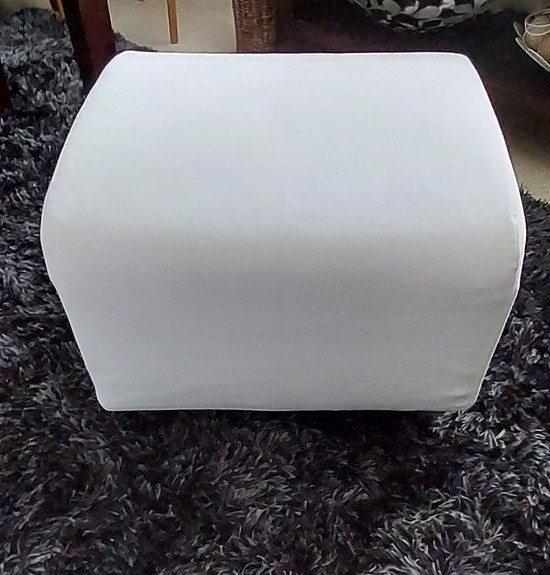 2 IKEA Klippan rahia