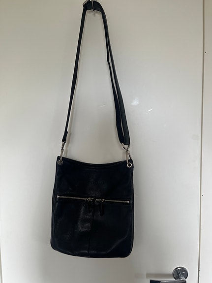 Longchamp nahkainen olkalaukku musta naiset