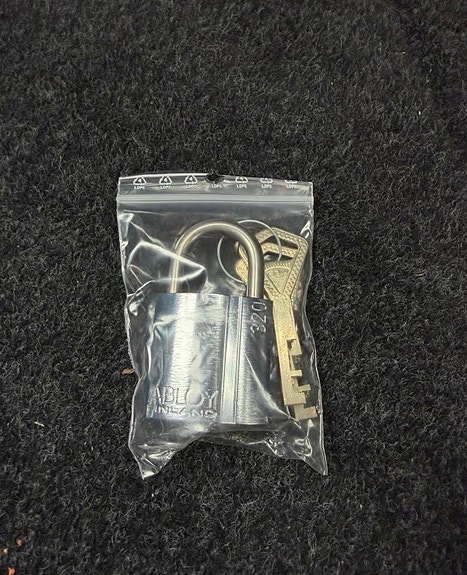 Abloy riippulukko avaimilla