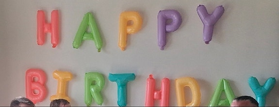 Täytetyt ilmapallot HAPPY BIRTHDAY