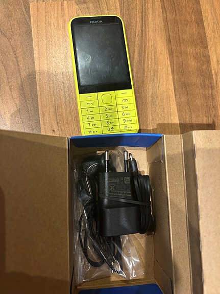 Nokia 225