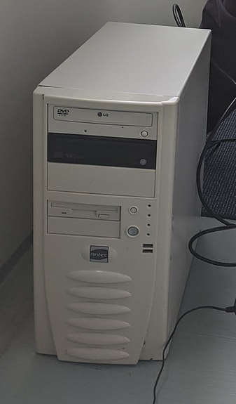 AMD Retro PC (Athlon XP 2000+)
