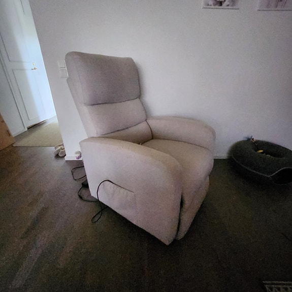 Sähköinen recliner