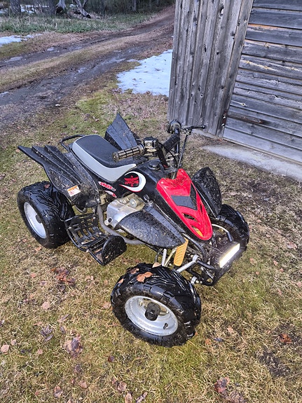 Apache lasten mönkijä 90cc