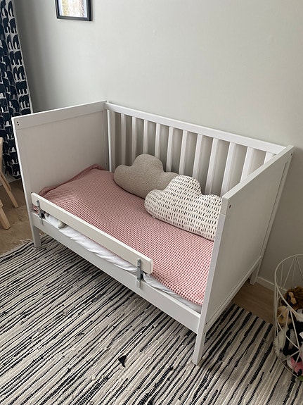 IKEA sundvik pinnasänky
