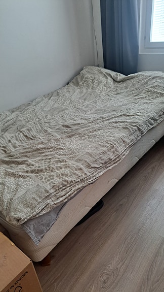 Annetaan 120 leveä sänky