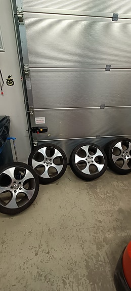 Volkswagen Golf GTI vanteet ja renkaat