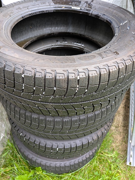 Michelin X-ice 205/60/R16 4kpl. sarja