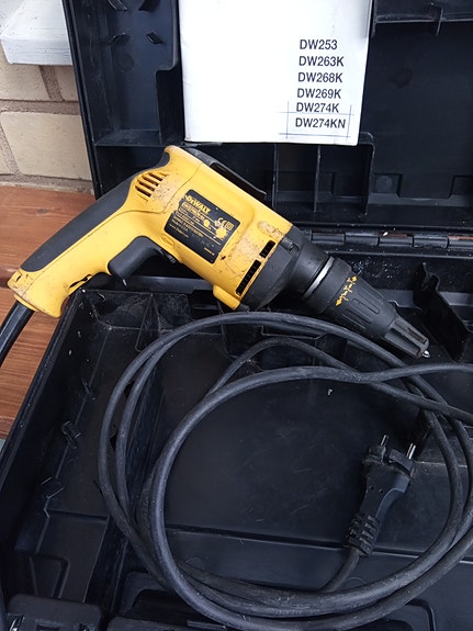 DeWalt kipsilevyruuvain