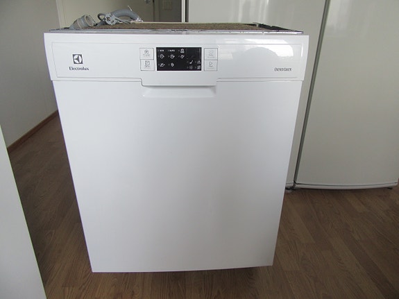 Astianpesukone Electrolux/ VARATTU