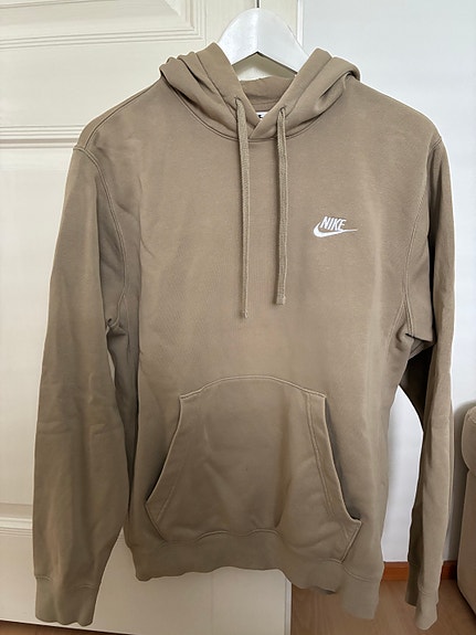 Nike huppari
