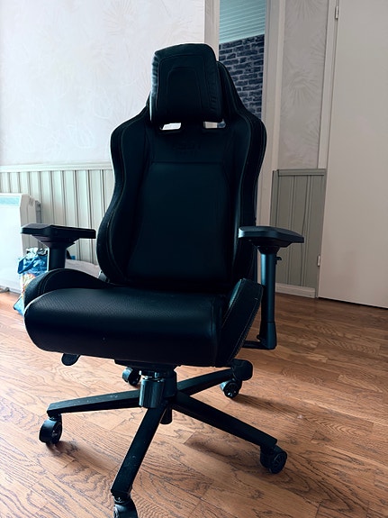 Pelituoli, L33T Gaming E-Sport Pro Comfort