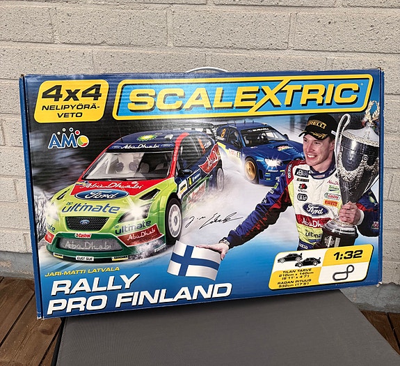 Scalextric Rally Pro Finland 4x4 (1:32) -autorata