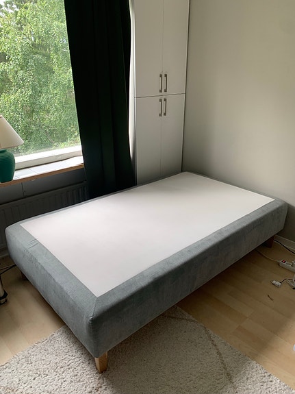 120cm runkopatjasänky + petari