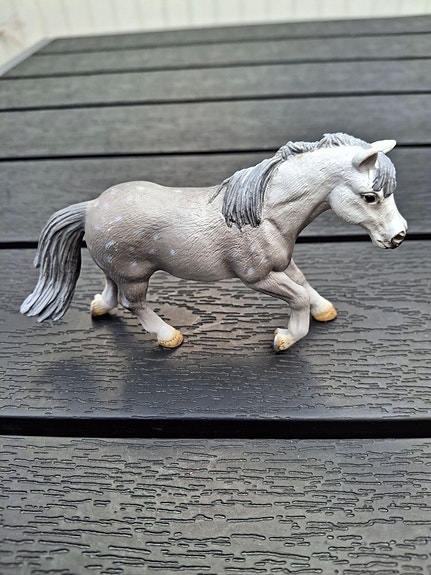 Schleich poni
