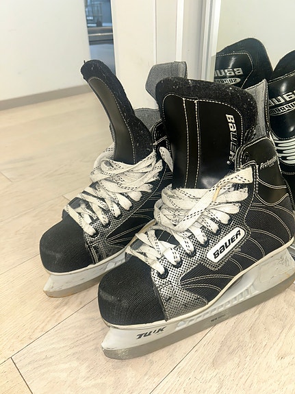 Used Bauer Ice Hockey Skates – EU 43
