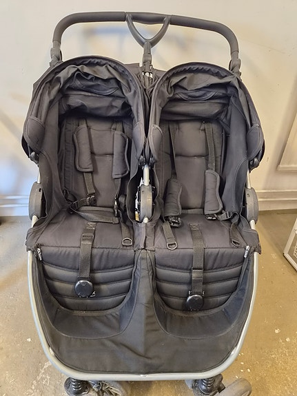 Britax B-agile tuplarattaat musta