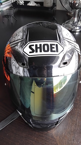S kokoinen Shoei kypärä