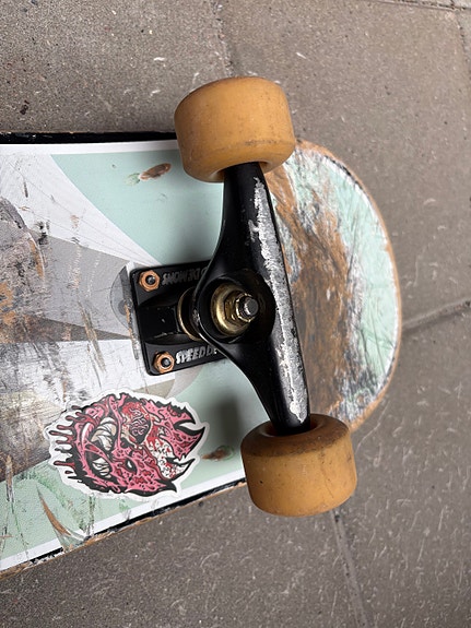Element skeittilauta, Speed demons trukit + renkaat