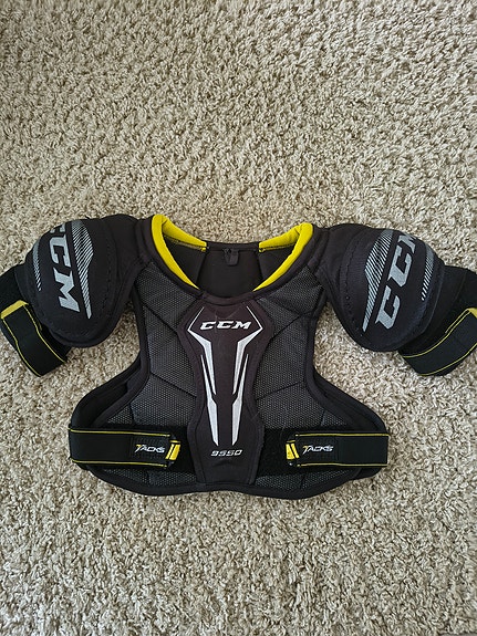 CCM 9550 rintapanssari junior musta