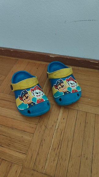 Ryhmä Hau -pistokkaat "crocsit" 25
