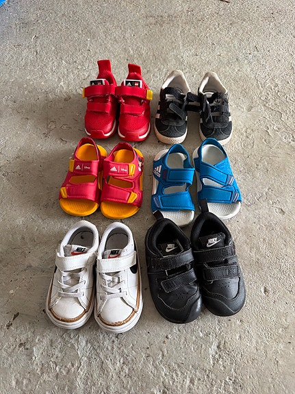 Adidas lasten kengät ja sandaalit koko 20-24 unisex